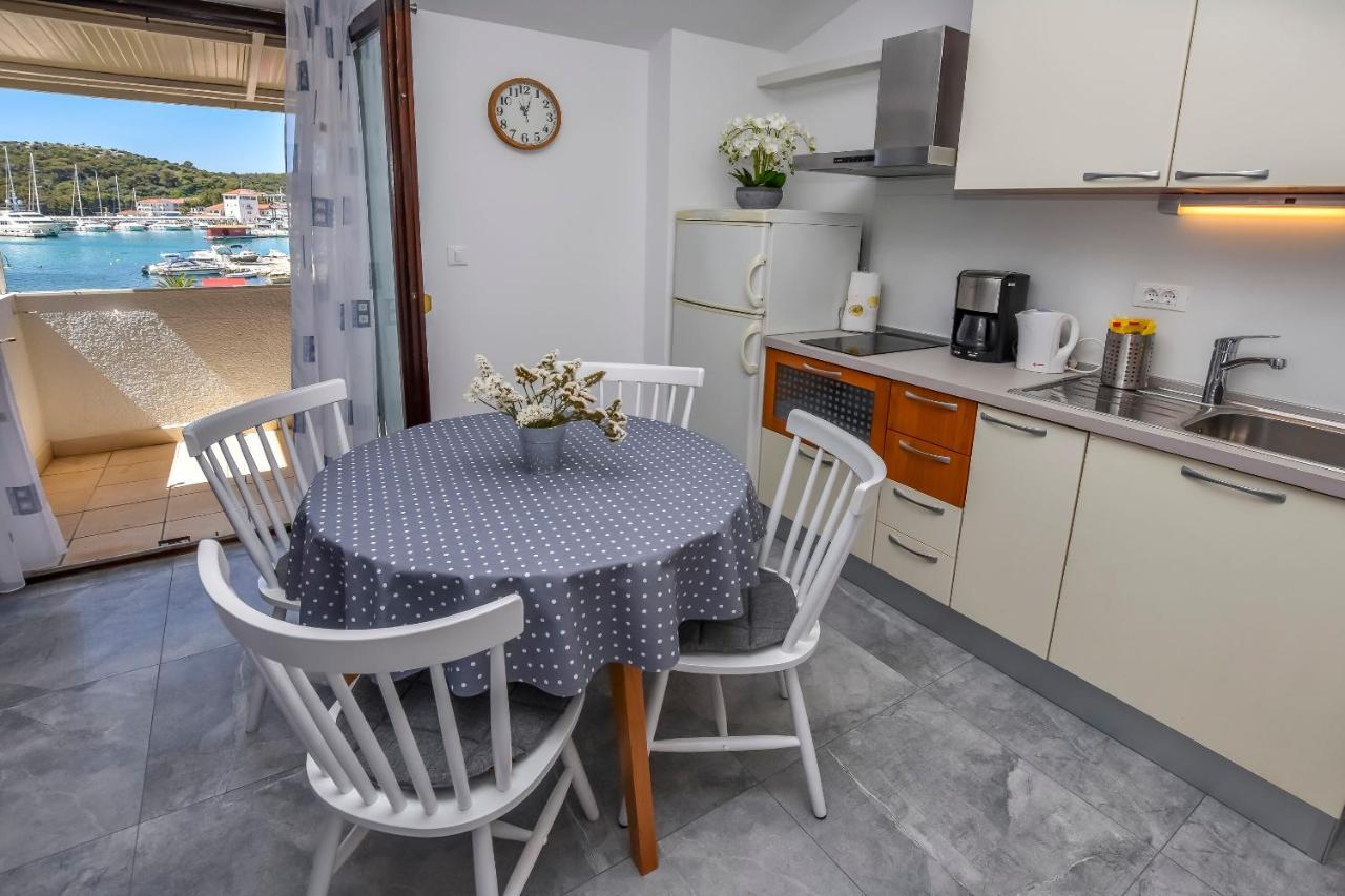 Apartments Sime Rogoznica  Kültér fotó